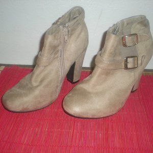 PAZZLE  Brand  BOOTIES  Dream  Tan Leather  Size 7.5    BUCKLE